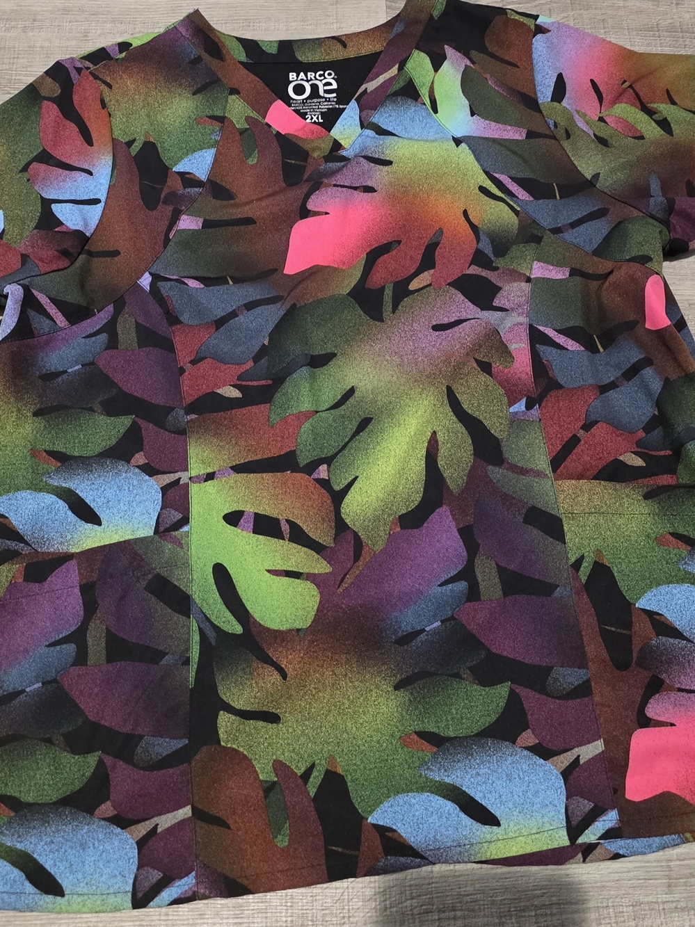 Barco One Women's Multicolor Tropical Leaf V-Neck Scrub Top